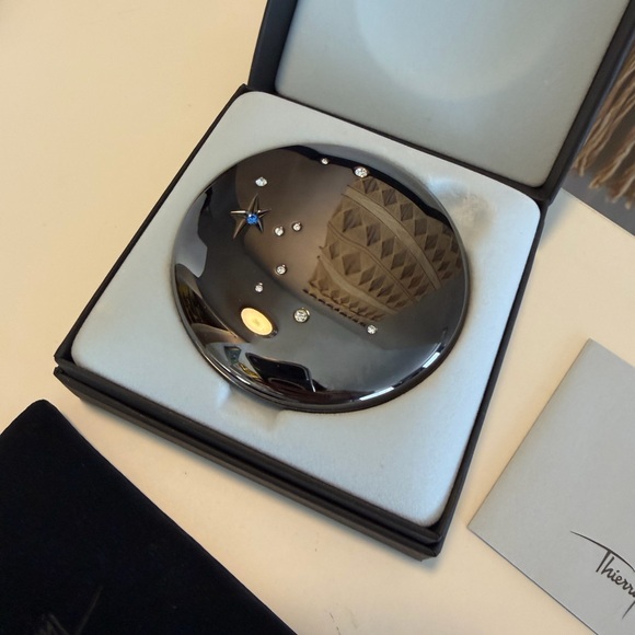 Limited edition Thierry Mugler Angel Perfumed Face Powder (Made in France) Luxe - Picture 9 of 11